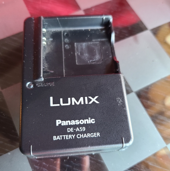 DE-A59 PanasonicLumix Battery Charger - Picture 1 of 4